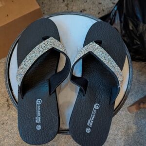 NWOT Golden Road Black and Silver Wedge Women's Sandals Sz 10